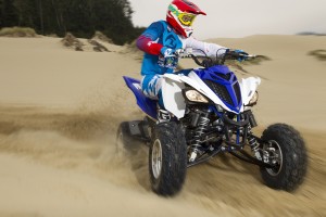 2015_yamaha_raptor_700r_first_test_front_shocks_action