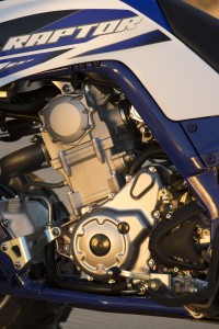 2015_raptor_700r_first_look_engine_left