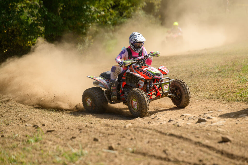 Layne McCormick racing to the XC2 Pro-Am win at GNCC Round 11